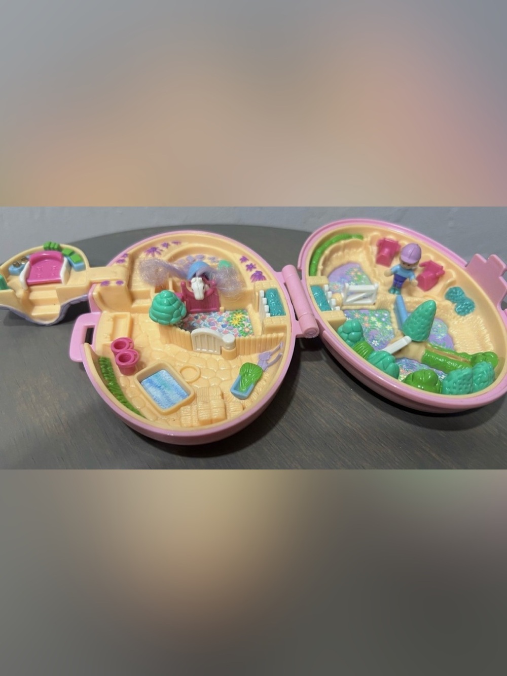 1995 Bluebird Polly Pocket Pony Parade Collection Shetland Pony Stable